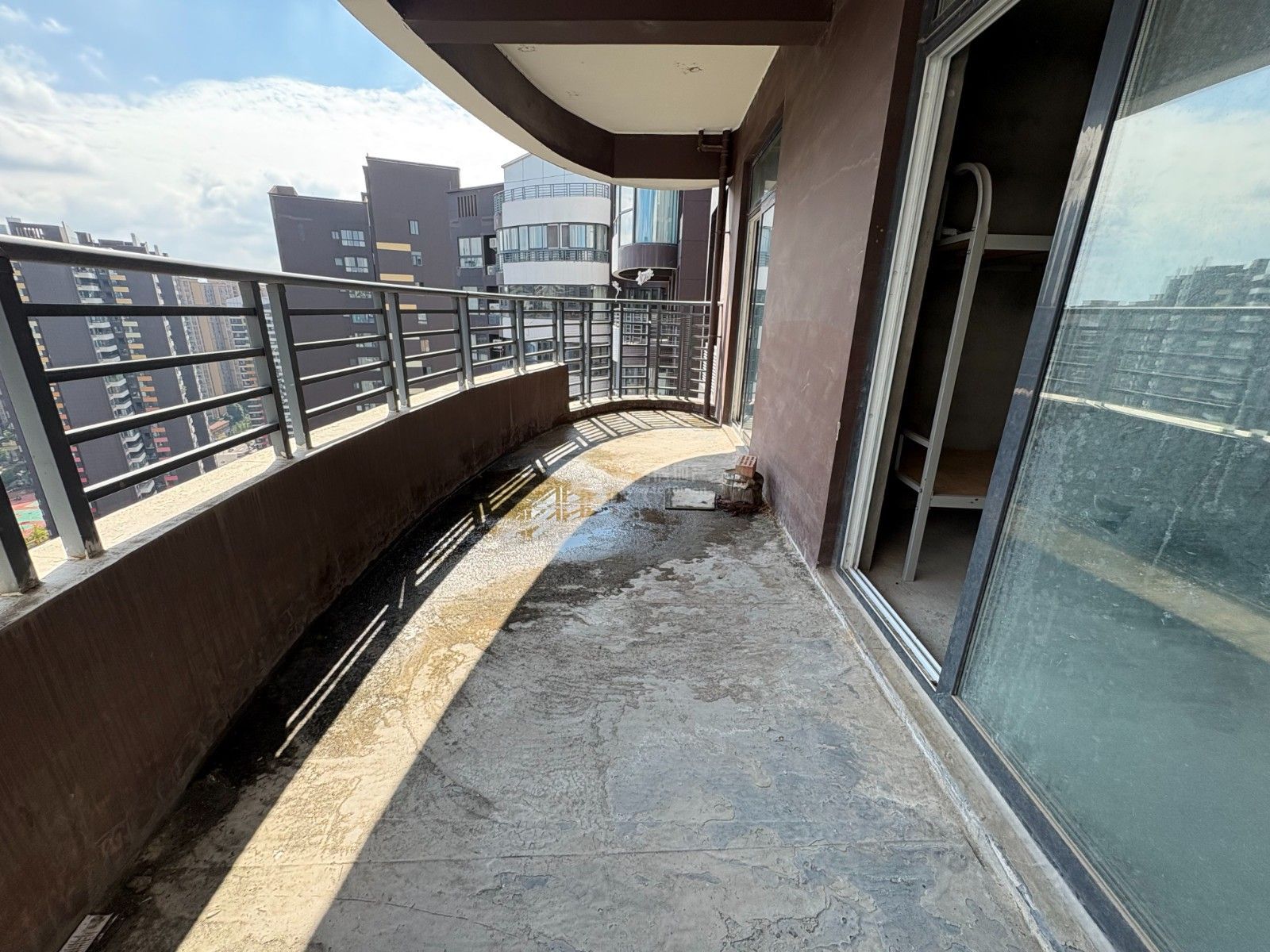 M-28027二手房图片