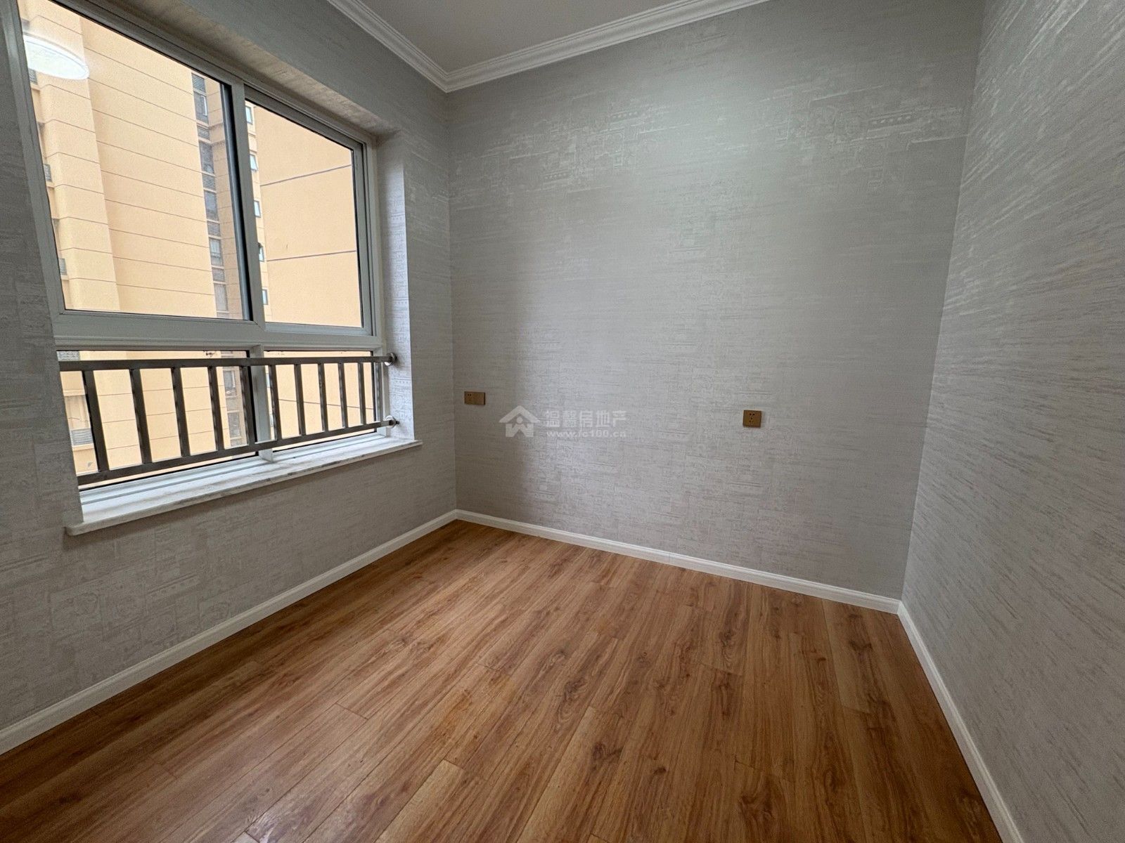 M-42111二手房图片